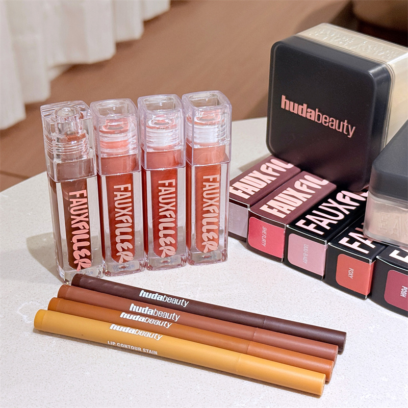Huda Beauty Makeup Bag - 후다뷰티 포 페이즐러 샤이니 논스티키 립글로스
