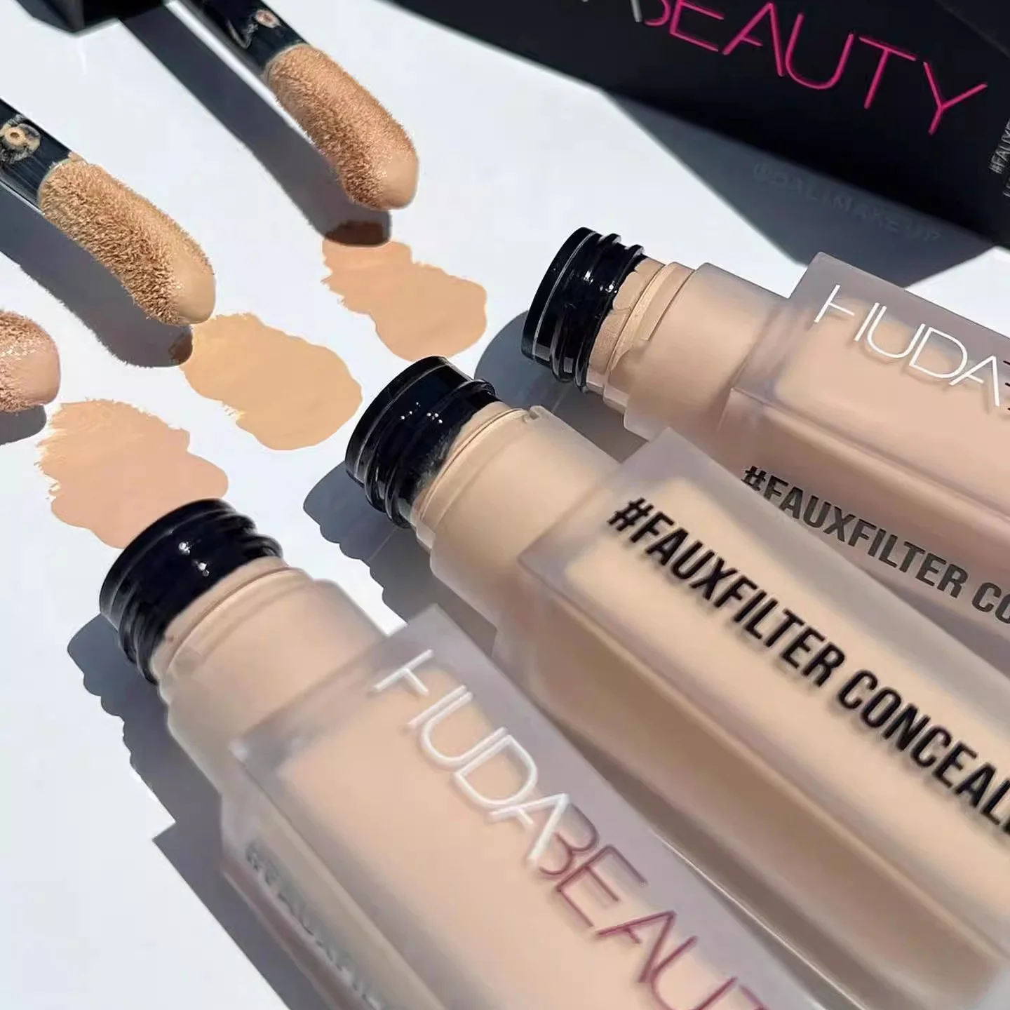 후다 뷰티 페이크 필터 루미너스 매트 아이 컨실러 보습 - Huda Beauty Makeup Bag 리뷰 및 가격
